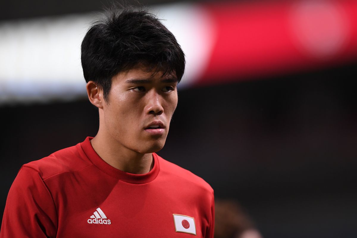 Takehiro Tomiyasu gây ấn tượng sâu sắc khi ra mắt ở Arsenal