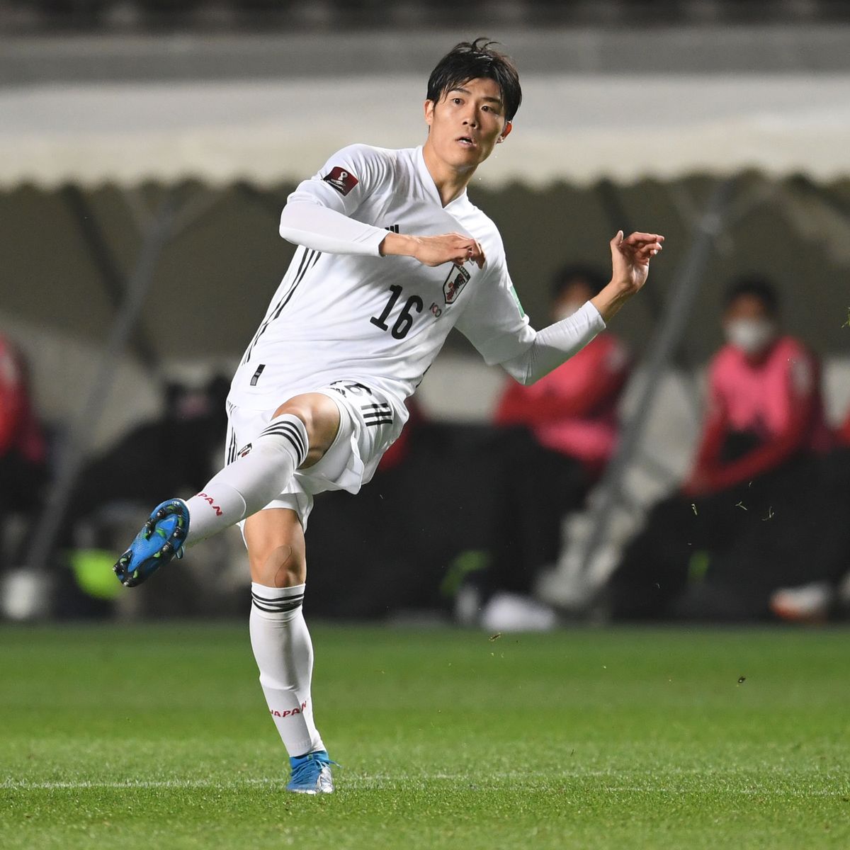Takehiro Tomiyasu là niềm hy vọng của Arsenal