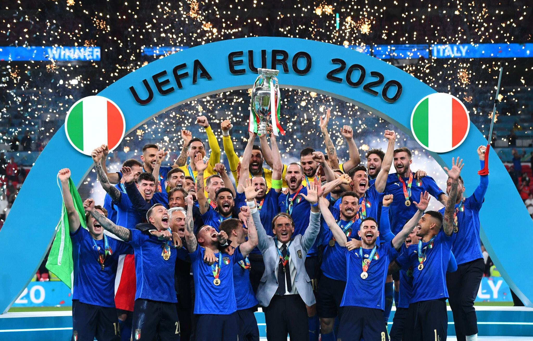 Anh và Italia chiếm quân đông đảo trong Đội hình tiêu biểu mùa giải EURO 2020