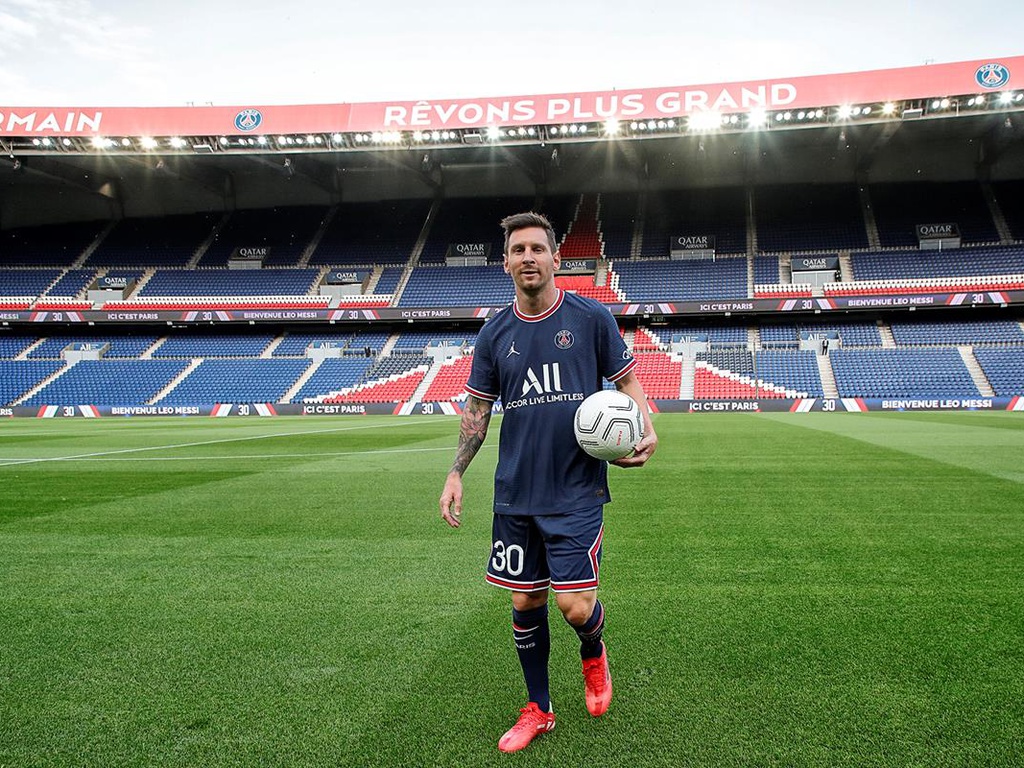 Lý do Lionel Messi từ chối khoác áo số 10 tại PSG là gì?