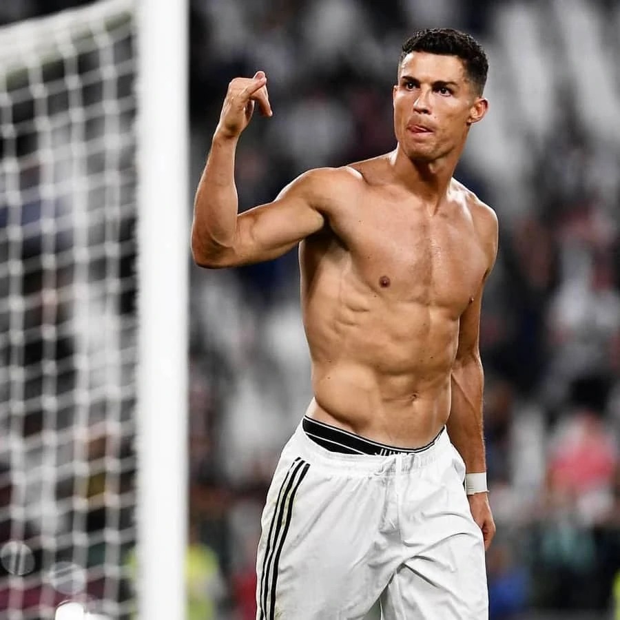 Các bài tập giúp bạn sở hữu "thân hình Ronaldo"